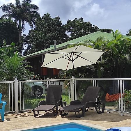 Le Tri Haut De Bellevue - Bungalow Heliconia 푸앵트-누아르 외부 사진